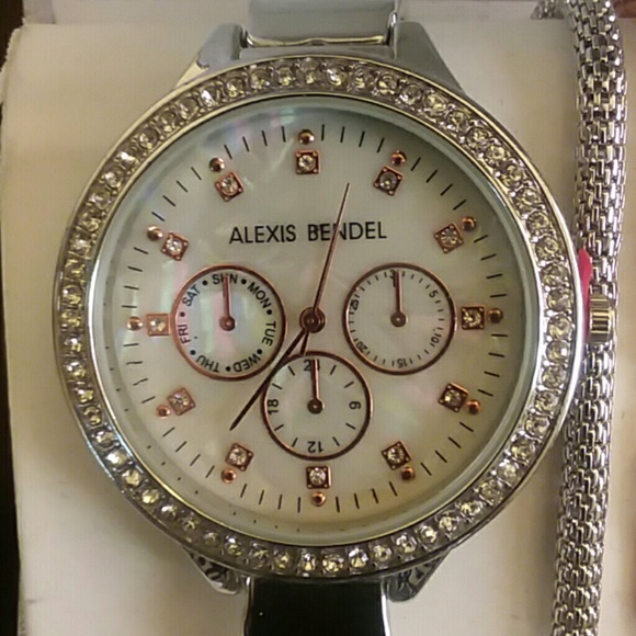 Alexis Bendel Women's watch and Bracelet set - Picture 3 of 4